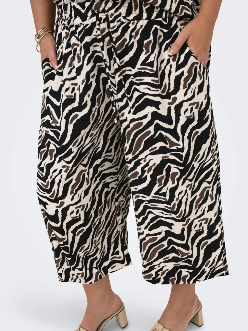 CARELITE Cropped Fit Culotte bukser