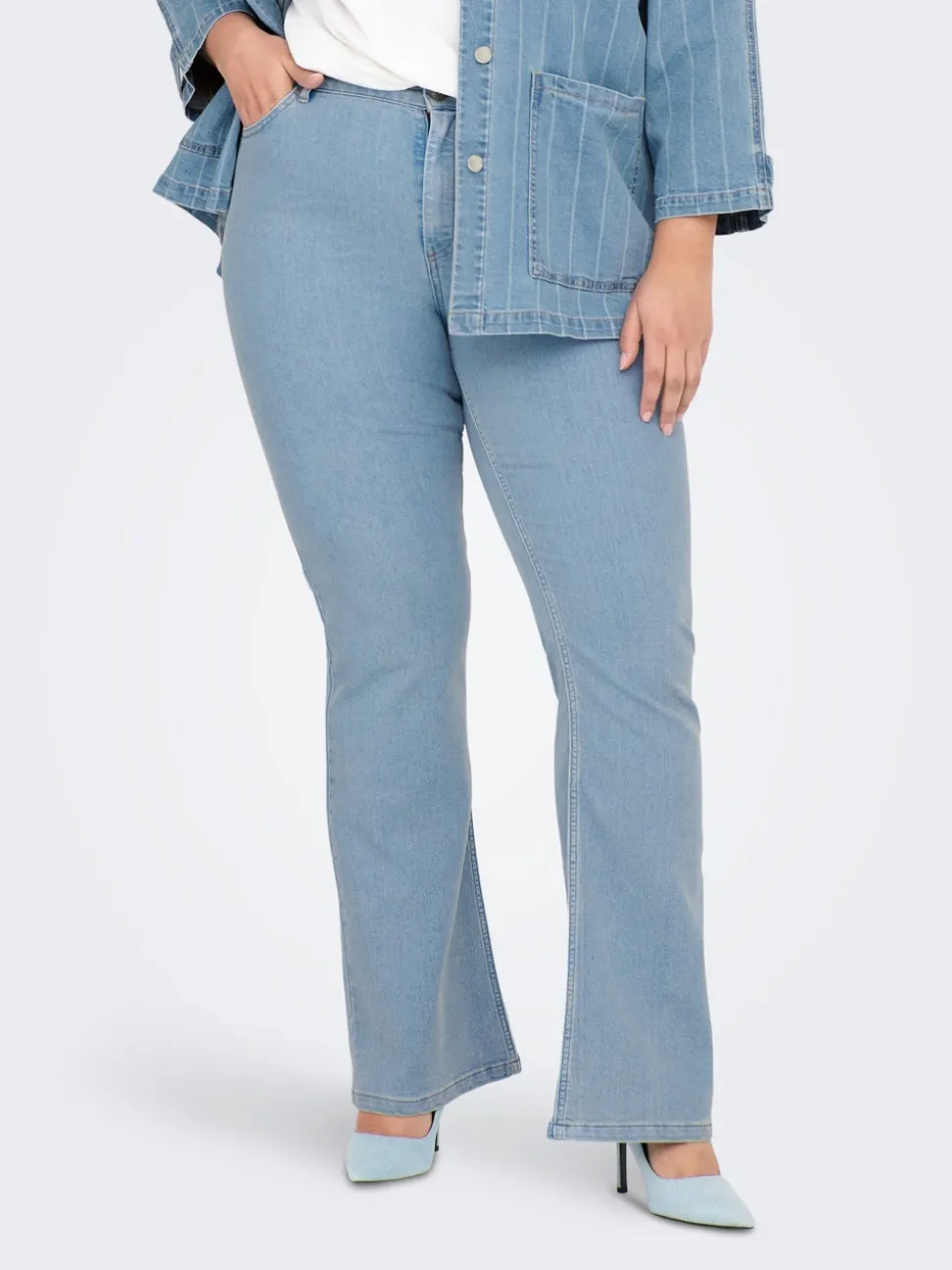 CARHUSH Middels høy midje Flared Fit Jeans