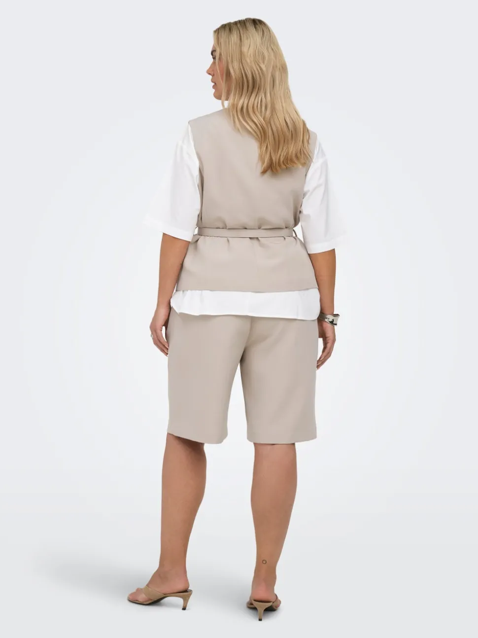 CARMIA Vest