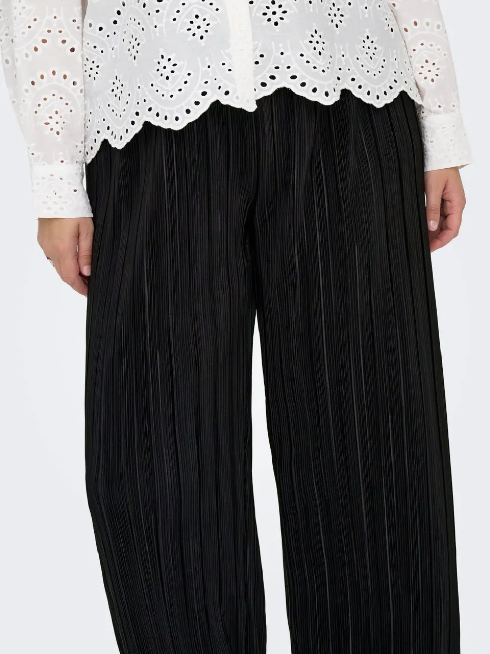 CARRAVENNA Regular Fit Plisserte bukser