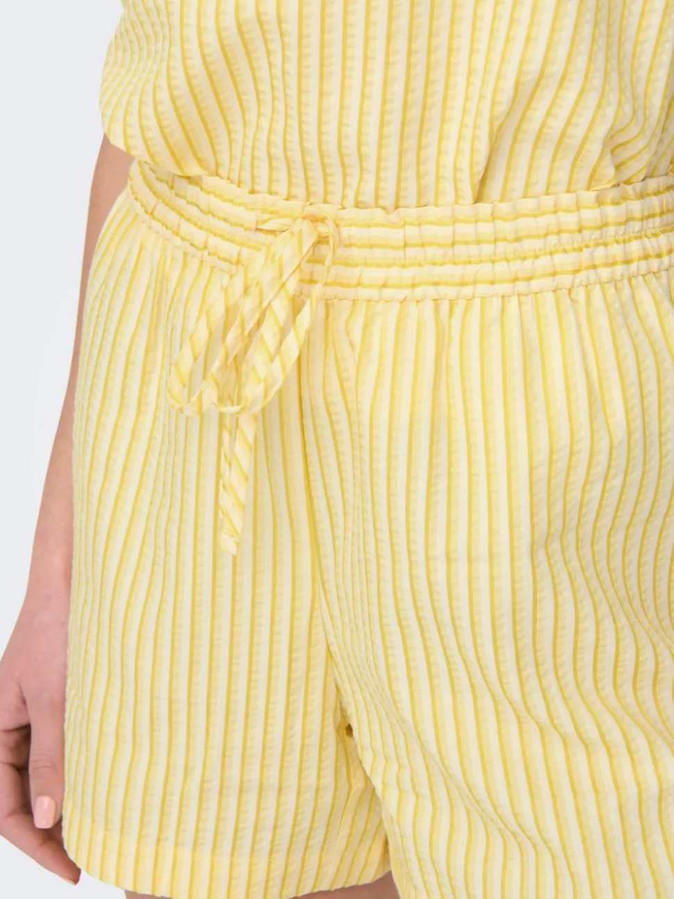 JDYJANE Middels høy midje Regular Fit Shorts