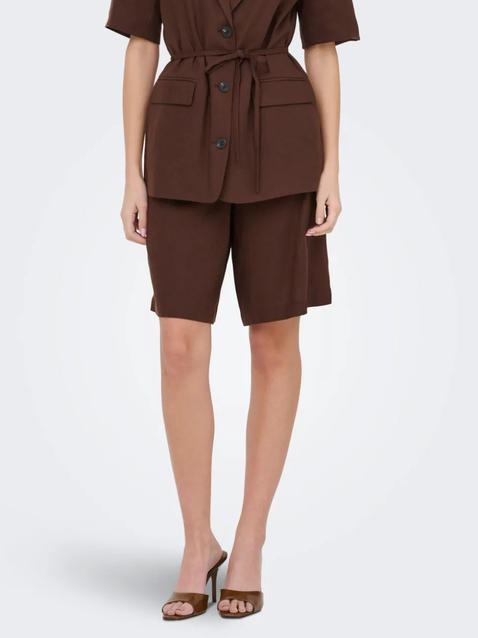 JDYNAOMI Middels høy midje Loose fit Lin Bermudashorts