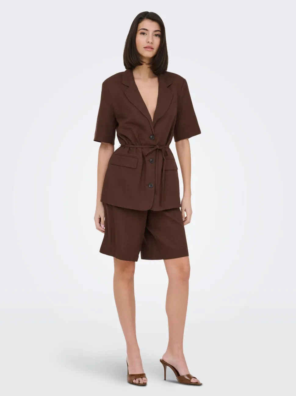 JDYNAOMI Middels høy midje Loose fit Lin Bermudashorts