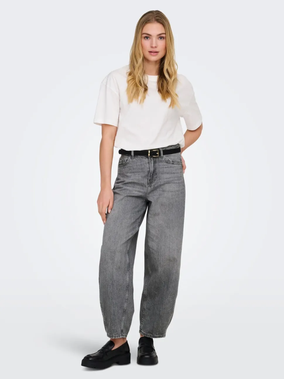 JDYSUSIE Middels høy midje Barrel-passform Jeans