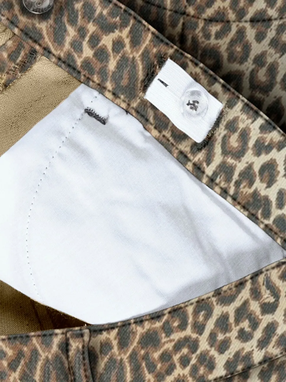 KOGNAOMI Regular Fit Skorts