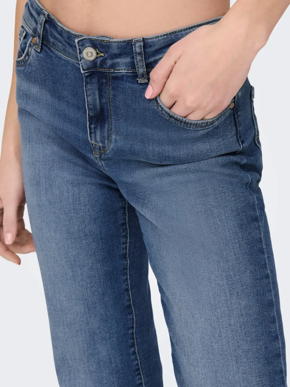 ONLALICIA Middels høy midje Straight Fit Jeans