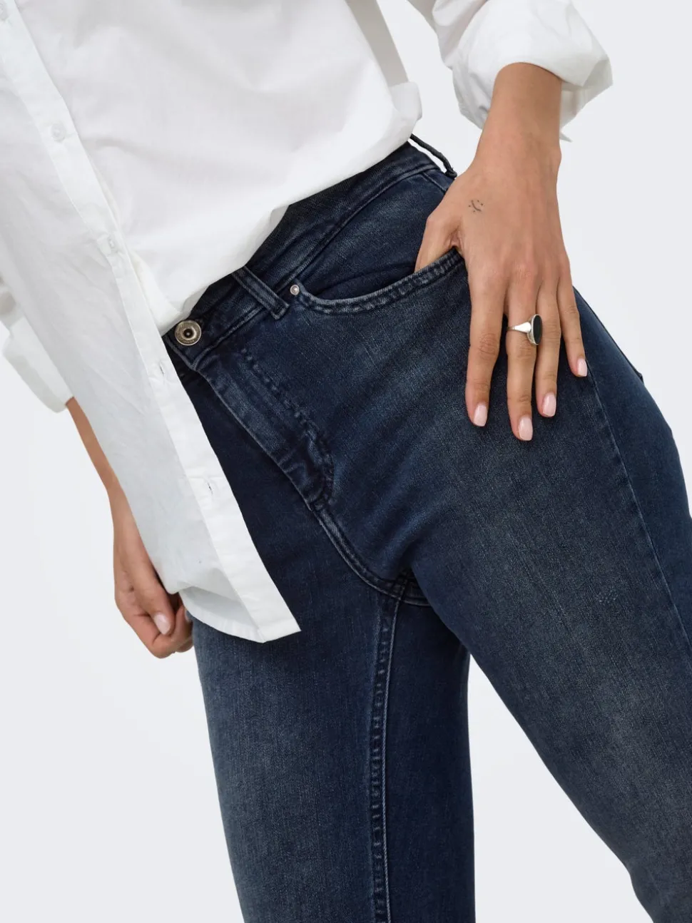 ONLBLUSH Middels høy midje Flared Fit Jeans