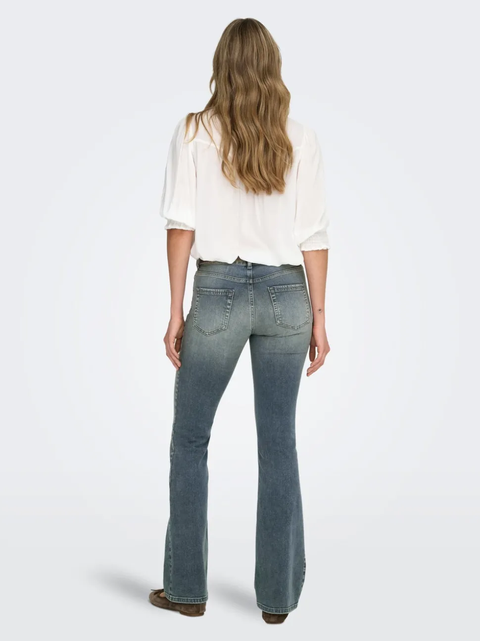 ONLBLUSH Middels høy midje Flared Fit Jeans