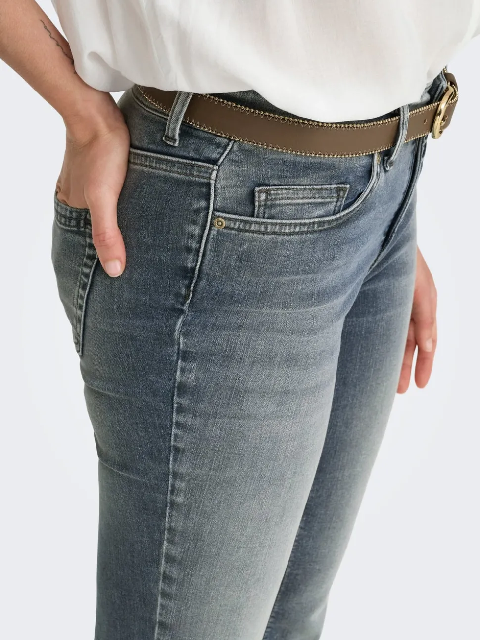 ONLBLUSH Middels høy midje Flared Fit Jeans