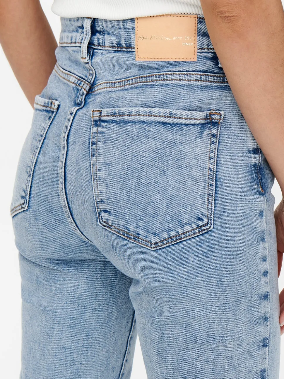 ONLEMILY Høy midje Straight Fit Ankellengde Jeans