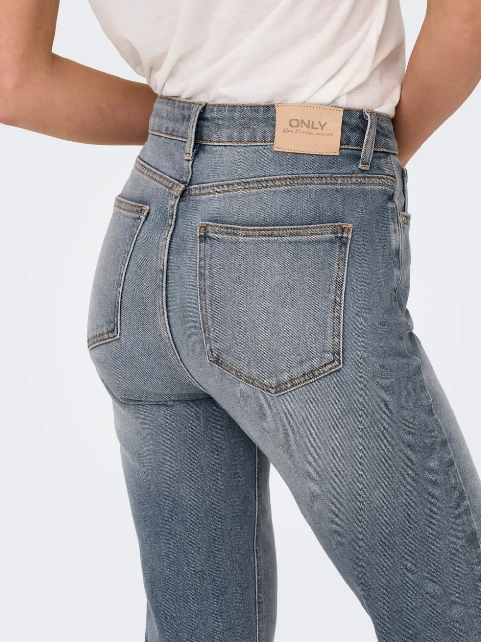 ONLEMILY Høy midje Straight Fit Ankellengde Jeans