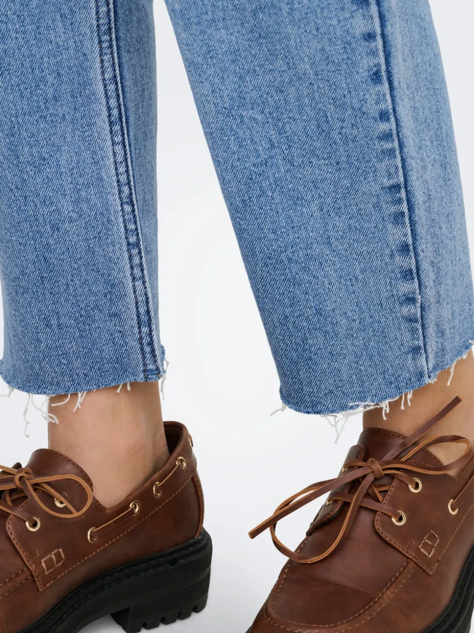 ONLEMILY Høy midje Straight Fit Cropped Jeans