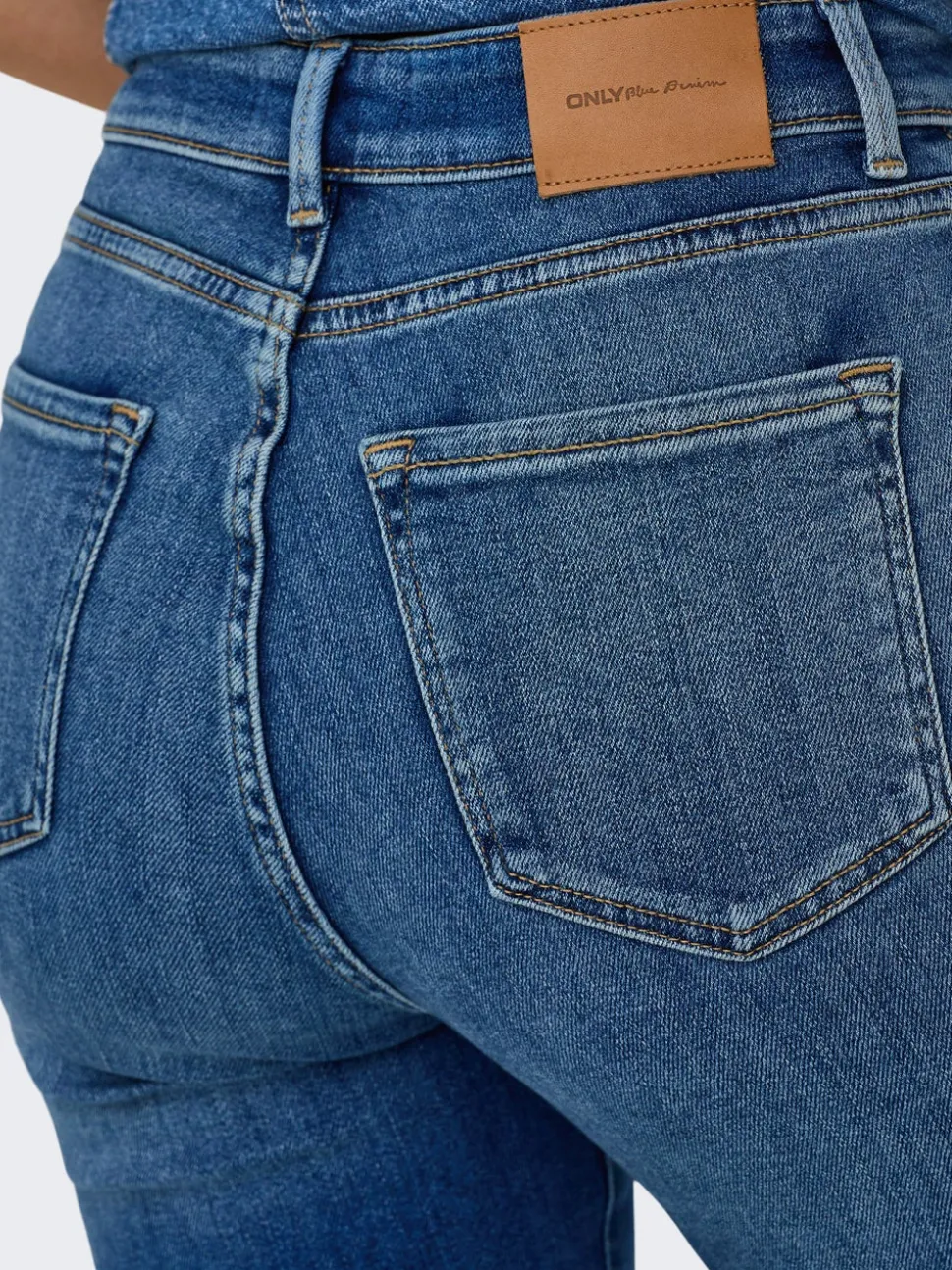 ONLEMILY Høy midje Straight Fit Ankellengde Jeans