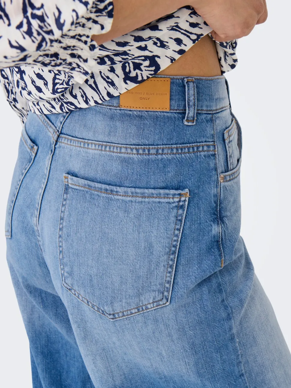 ONLGIULIA Høy midje Wide Leg Fit Jeans