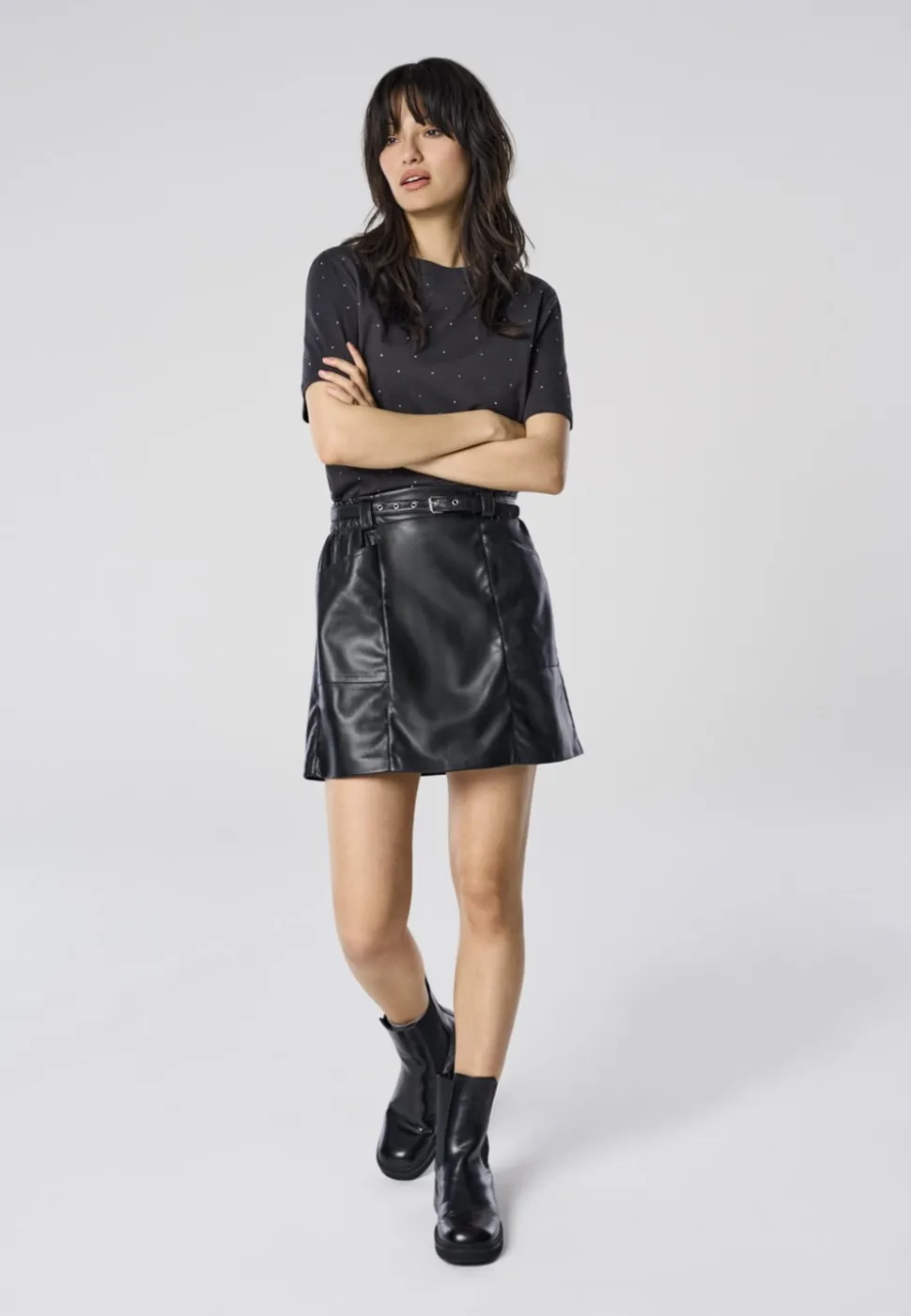 ONLHEIDI Middels høy midje Regular Fit Shorts i kunstskinn