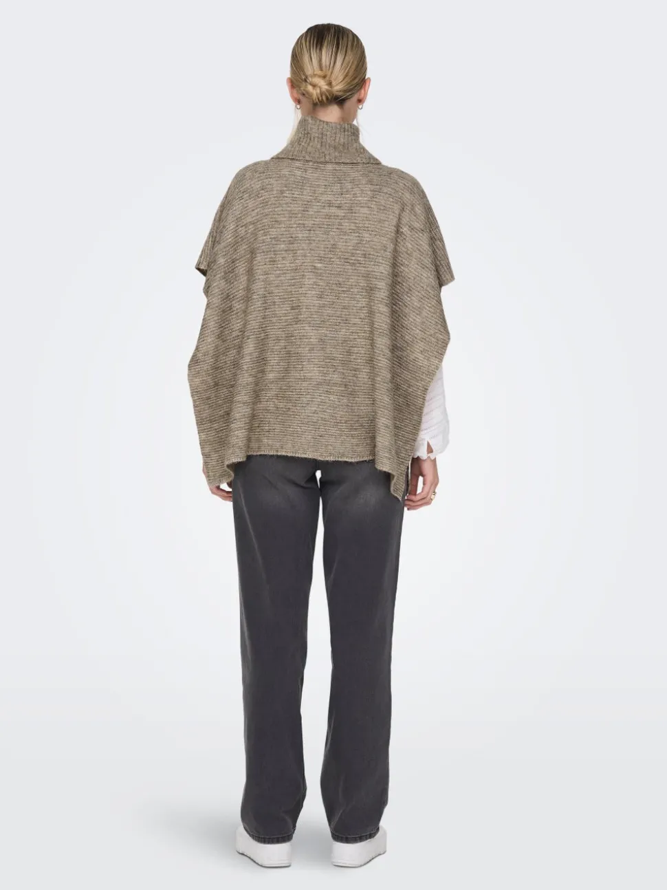 ONLLOVISA Poncho