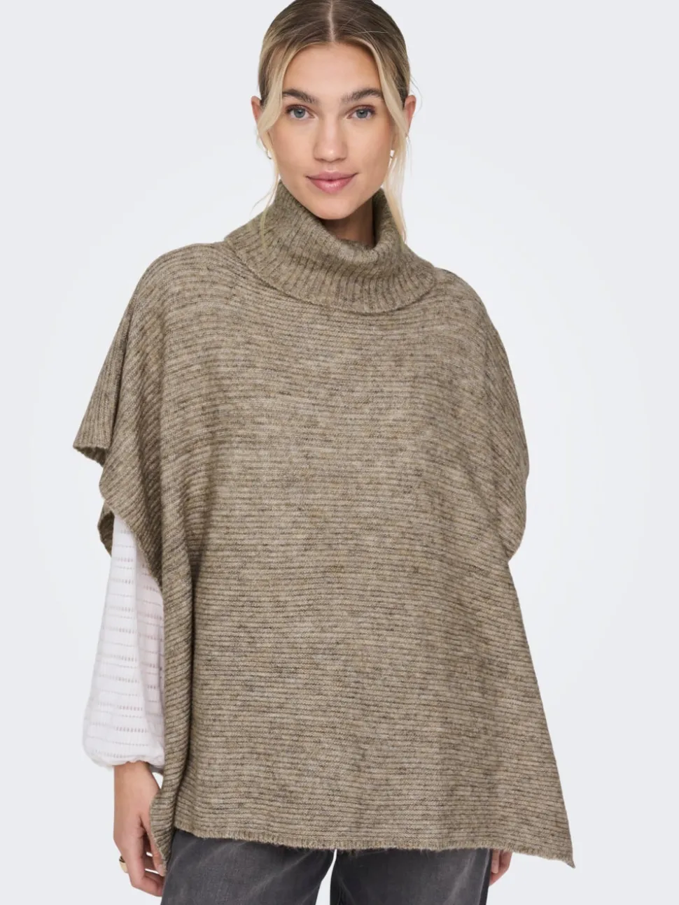 ONLLOVISA Poncho