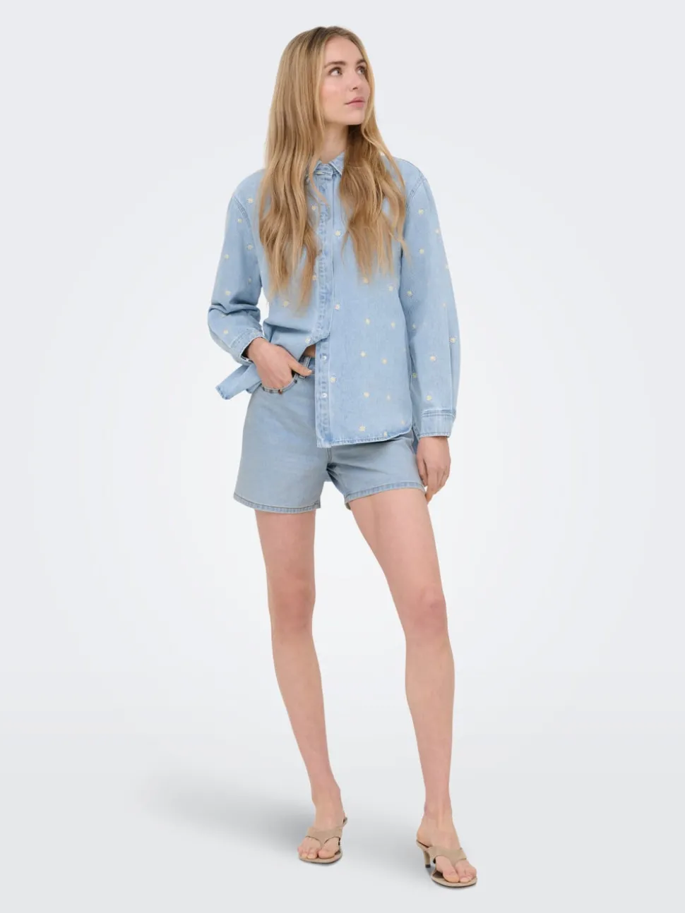 ONLPHINE Middels høy midje Regular Fit Denimshorts