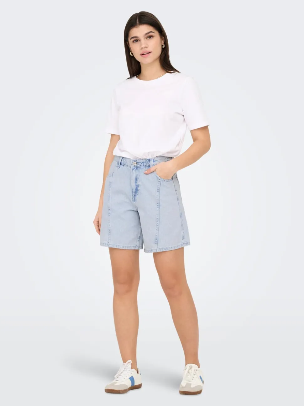 ONLREBECCA Middels høy midje Regular Fit Denimshorts