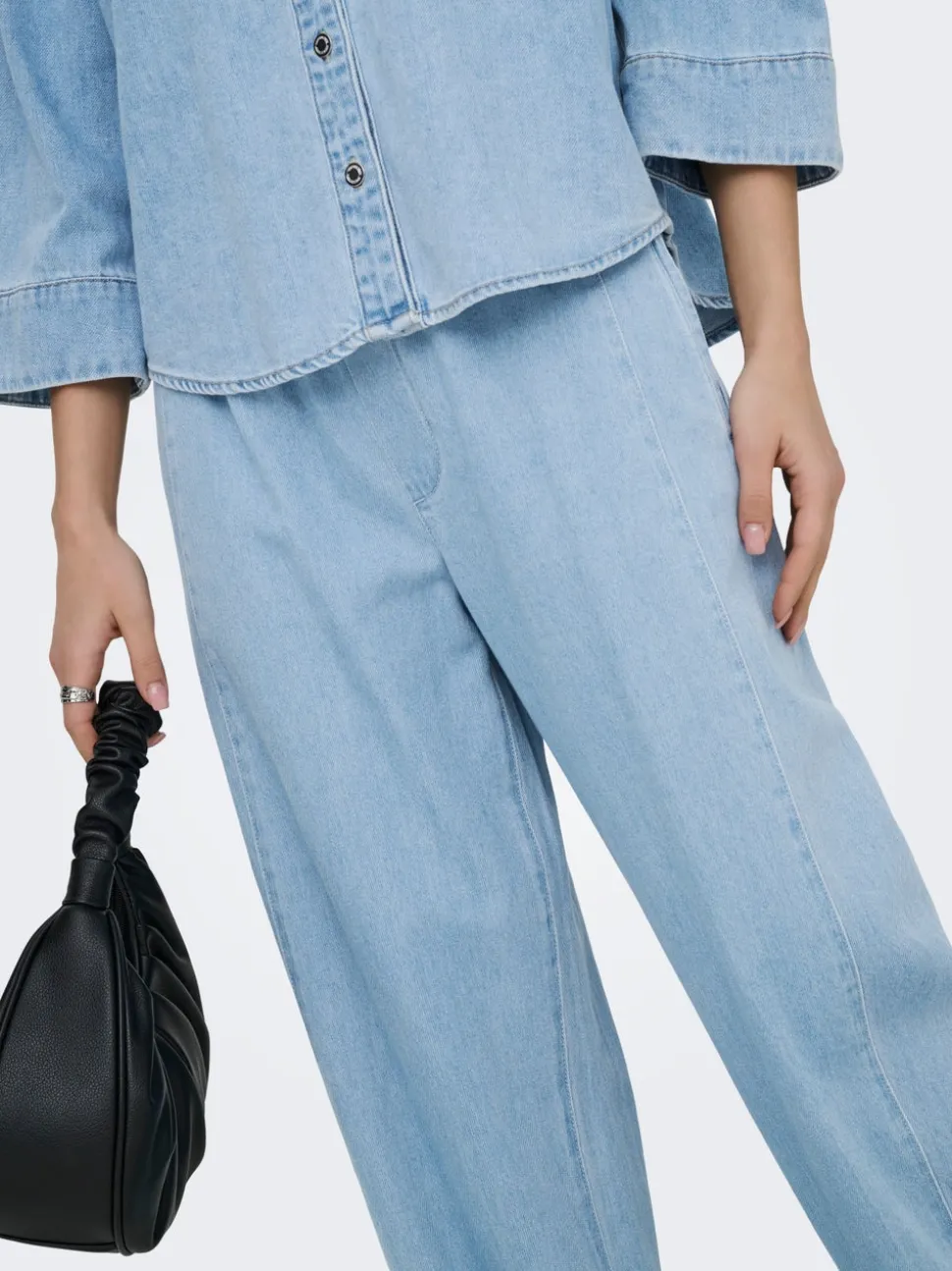 ONLVIX Middels høy midje Barrel-passform Jeans