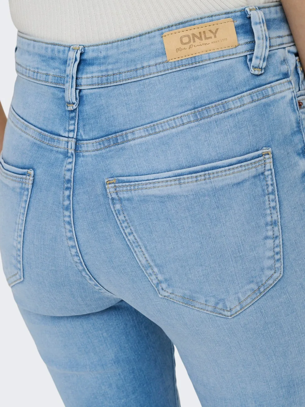 ONLWAUW Høy midje Flared Fit Jeans