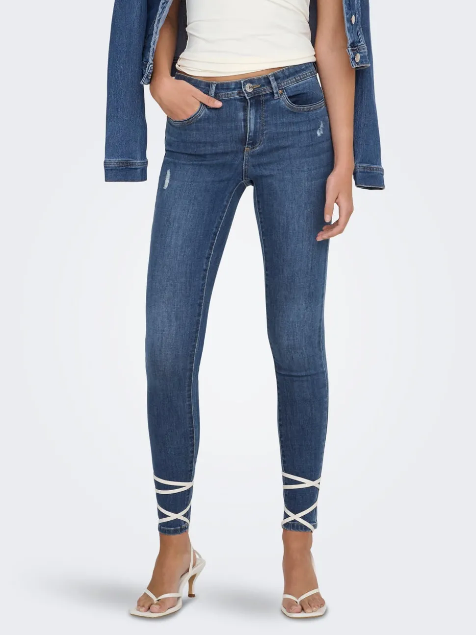 ONLWAUW Middels høy midje Skinny Fit Jeans